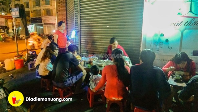 khanh hoa banh canh dem cho dam 0 d2408acd635944539535827175 - List 1 số quán ăn đêm ở Nha Trang